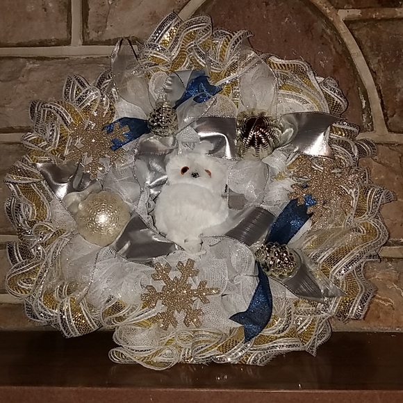WINTER WONDERLAND SNOWY OWL CHRISTMAS WREATH - Picture 2 of 4